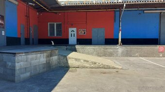 Prenájom skladov s kanceláriami 850 m2 - strategická poloha - 3