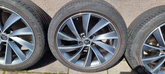 na skada superb 3 Pegasus L&K R18 235 45 18 - 3