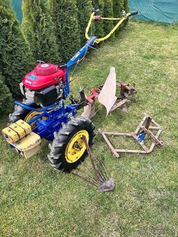 Rozpredám malotraktor Agzat - 3