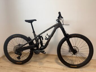 Trek Slash 9 GX AXS T-Type Gen 6 - 3
