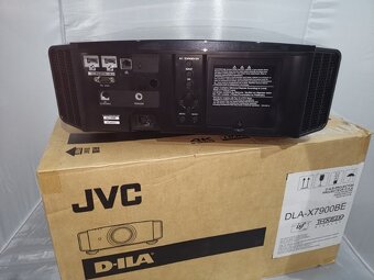 JVC DLA-X7900BE – Referenčný 4K projektor pre domáce kino - 3