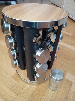 Stojan na koreničky - 3