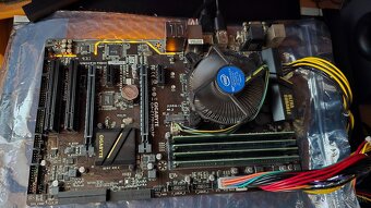 Gigabyte Z170-HD3P + Intel Core i5 6500 + 16GB DDR4 - 3