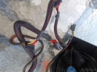 Predám PC zdroj Seasonic SS-500HT Active PFC F3 – 500W - 3
