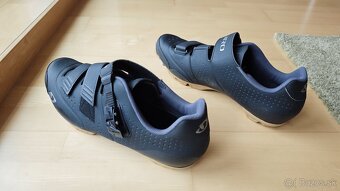 Tretry GIRO Privateer R Black/Gum vel. Eur 48 - 3