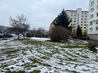 Na predaj rovinatý pozemok pre parkovisko 778m2 - Zvolen-Záp - 3