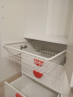 skriňa Ikea Smastad - 3