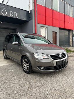 Volkswagen Touran 1.9 TDI 77kW = 7 miest, r.v 2010 = - 3