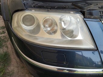 Xenoni Hella Passat B5.5 - 3