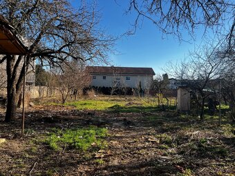 SLNEČNÝ STAVEBNÝ POZEMOK 801 M2 NA LEVANDUĽOVEJ ULICI - 3