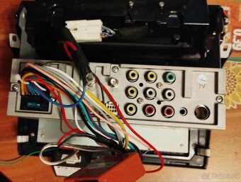 Predám rádio Mazda 3 - 3