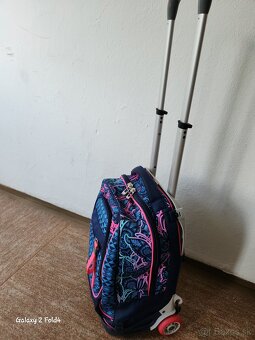 Kvalitná školská taška na kolieskach - 3