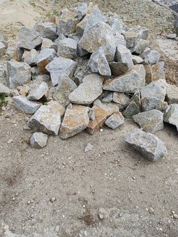 Predam lomovy kamen na skalky,ploty a do gabionov - 3