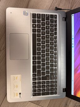 Predám notebook ASUS X540U - 3