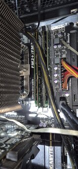 Herný počítač - GPU 4gb, 16gb DDR3, 3,80GHz, 240gb SSD - 3