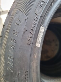 225/45R17 Michelin - 3