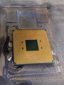 AMD Ryzen 7 5800X3D - 3