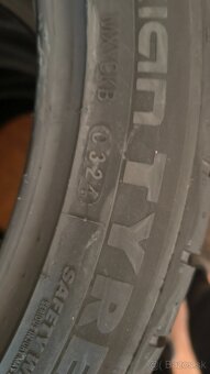 225/40R18 Nokian - 3