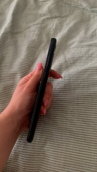 Motorola moto G8 power farba čierna - 3