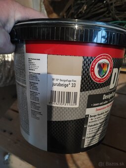 Zostatky materiálu zo stavby - 3