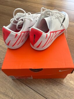 Halovky NIKE JR VAPOR 15 Club IC veľ. 35,5 - 3