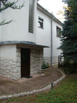 Na predaj luxusná rodinná vila - 3