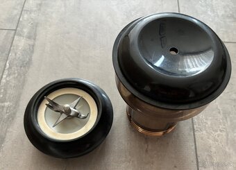 ETA NÁDOBA S NOŽMI - 3