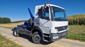 Mercedes Atego 1218 Hákový nosič kontajnerov - 3