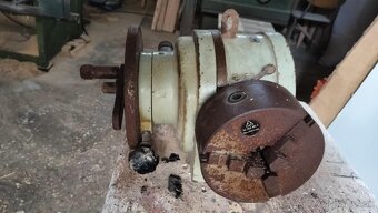 Deliaca hlava na sústruh - 3