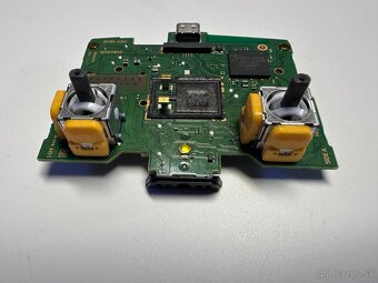 Sony Playstation 5 DualSense ovládač PS5 + hall efekt - 3