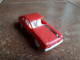 Stara hracka - Stare auto: Ford Capri od Smer - 3