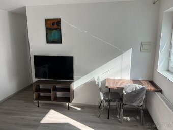Prenájom zariadenej garzónky – vhodná pre 1 osobu alebo mami - 3