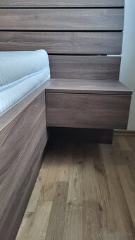 Spálňa - nábytok s rolldoorom - 3