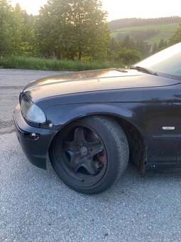 E46 330i - 3