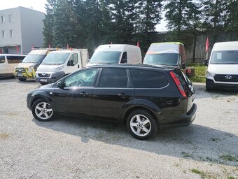 Ford Focus Kombi 2.0 TDCi Ghia - 3