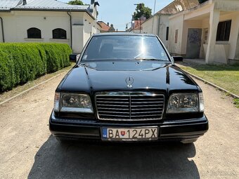 Mercedes benz w 124 200E - 3