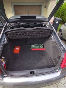 ŠKODA OCTAVIA 2 1.6 benzín. 75kW, rok výroby 2012 - 3