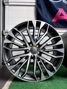 Audi Competition S-Line R20 original - 3