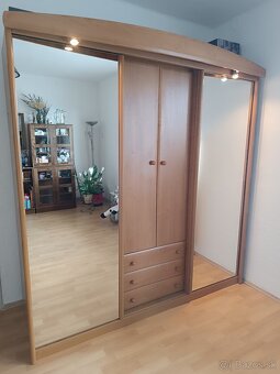 Šatníková skriňa s osvetlením - 3
