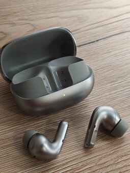 Xiaomi Buds 5 Pro titanové - 3