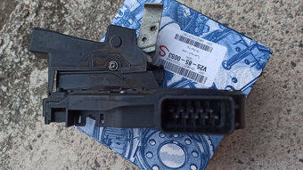 Zámok ľavých predných dverí Ford Mondeo, Galaxy, S-Max - 3