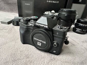 Olympus OM-D E-M10 mark IV + 3 x objektiv - 3