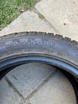 225/50 r17 - 3