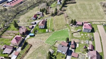 Predaj stavebného pozemku 828 m2 v obci Raková - 3