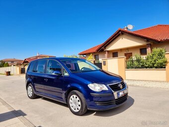 Predám 2008 Volkswagen Touran v zachovalom stave s nízkou sp - 3