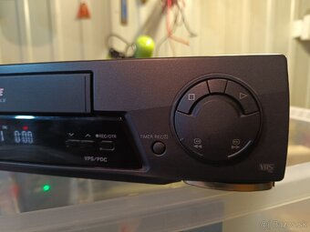 video player Panasonic NV-FJ612 - 3