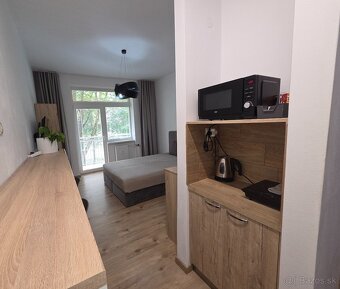 Krátkodobý Prenájom-Apartmán BB od-3 hod- - 3