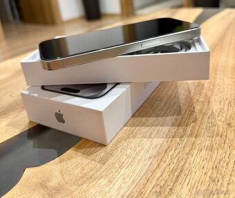 iPhone 15 Pro 128GB - White Titanium - 3