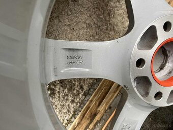 225/65r17 mazda. Rezerva ako nova - 3