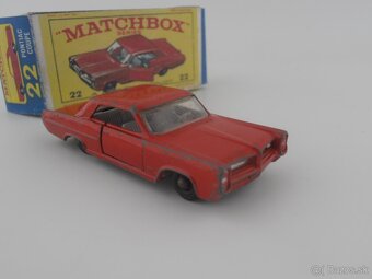 Pontiac Coupe, Rolls Royce, Jaguar E - 3